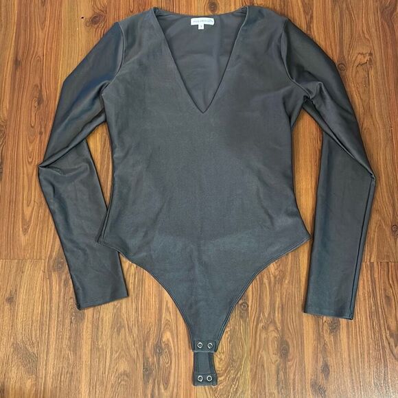 Good American gray shiny scuba compression V-neck long sleeve bodysuit size L - Picture 1 of 6
